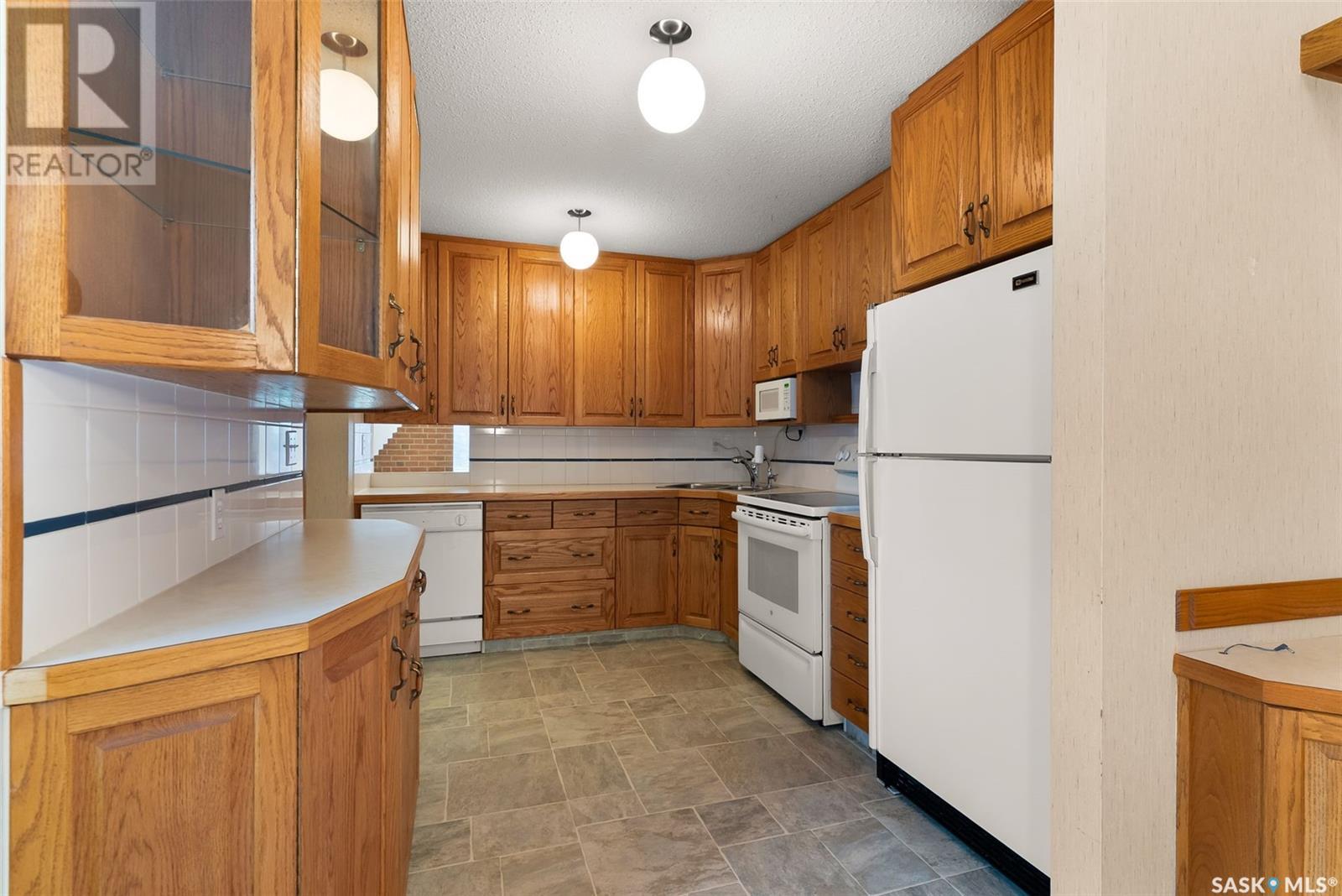 1615 23rd Avenue, Regina, Saskatchewan  S4S 5Z9 - Photo 9 - SK012701