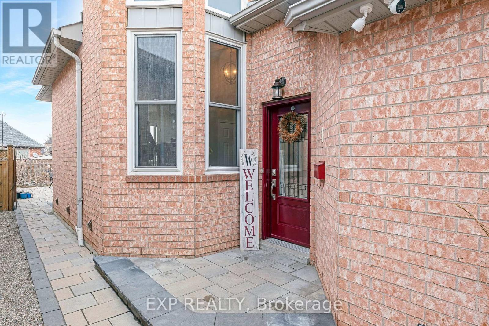 Property at 19 SILKWOOD CRESCENT image 3