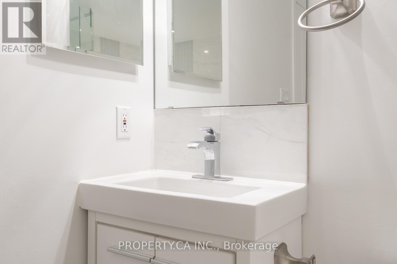 105 - 2111 Lakeshore Boulevard W, Toronto, Ontario  M8V 4B2 - Photo 24 - W12286913