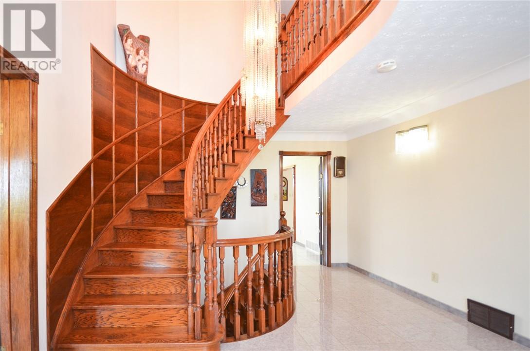 568 Ridge Road, Stoney Creek, Ontario  L8J 2Y6 - Photo 13 - 2123597