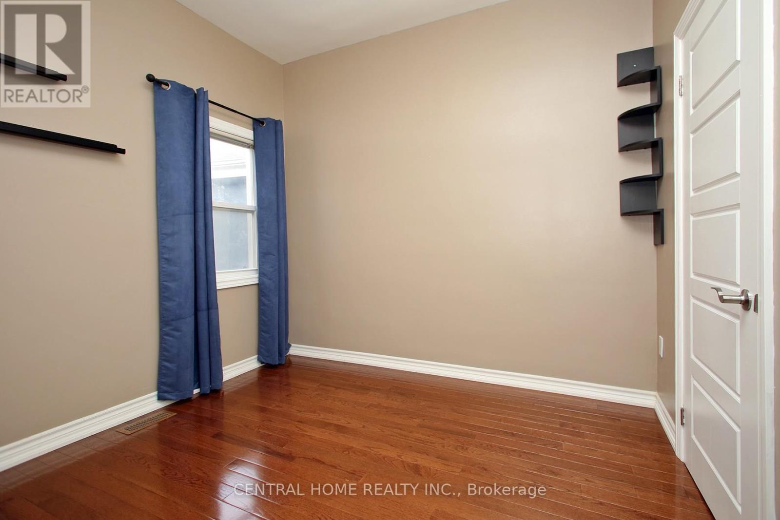 106 Carlaw Avenue, Toronto, Ontario  M4M 2R7 - Photo 11 - E12284192