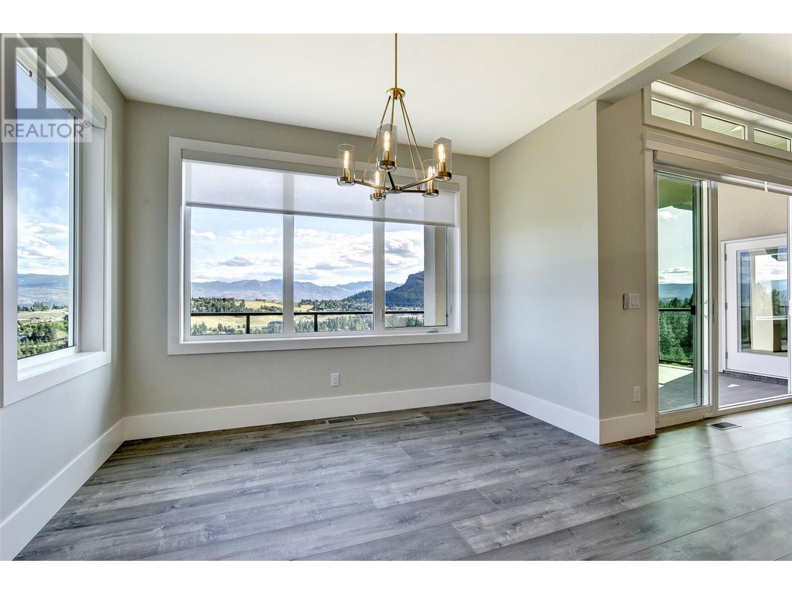 Property at 1051 Aurora Heights image 2