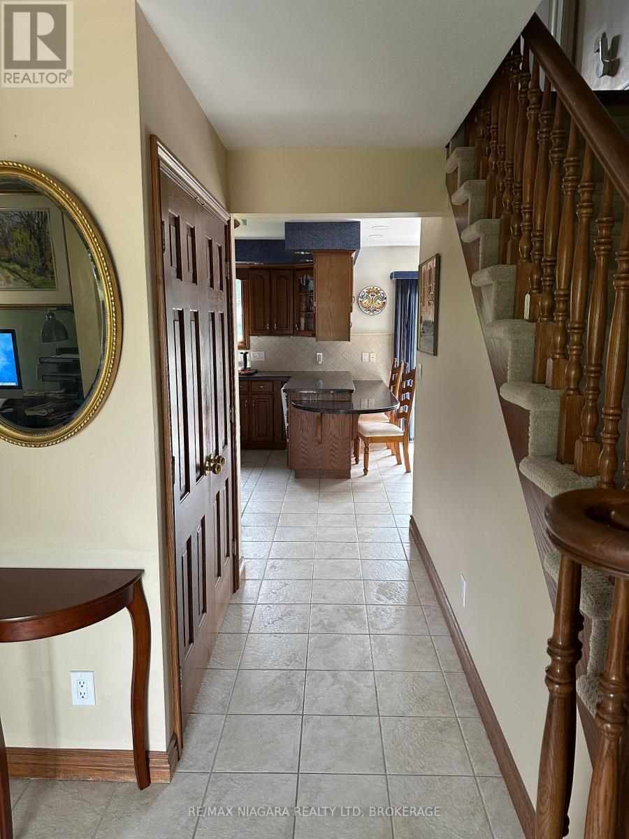 430 Gorham Road, Fort Erie, Ontario  L0S 1N0 - Photo 6 - X12288560