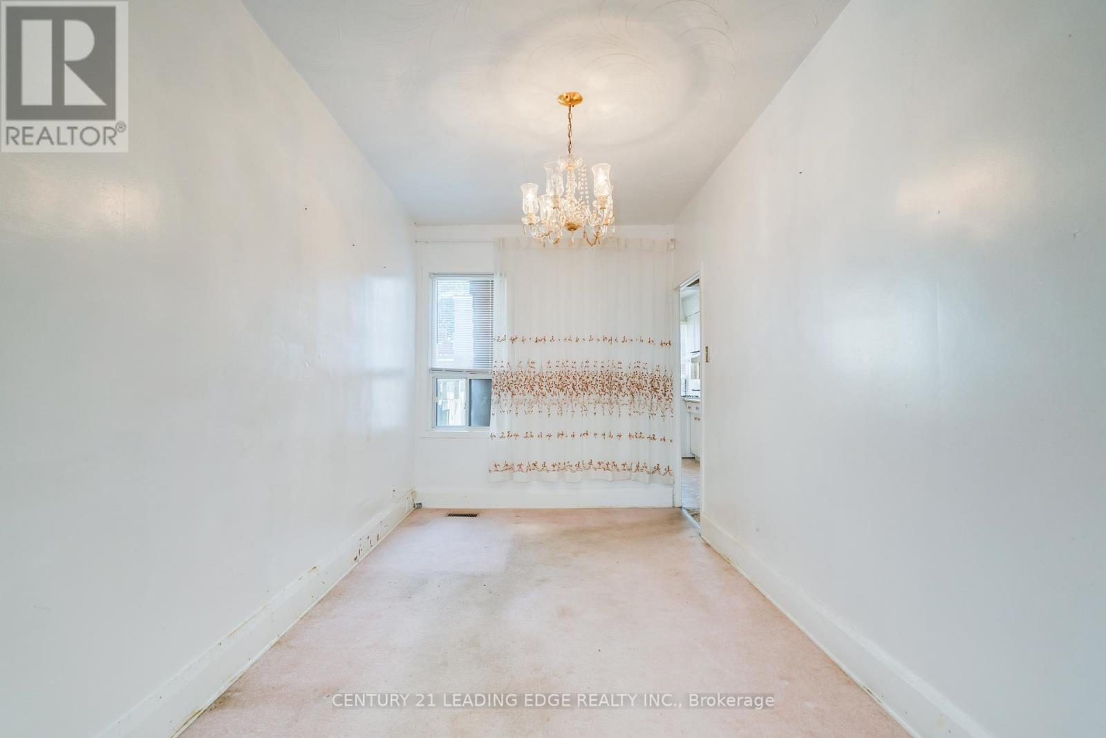 635 Coxwell Avenue, Toronto, Ontario  M4C 3B8 - Photo 12 - E12288367
