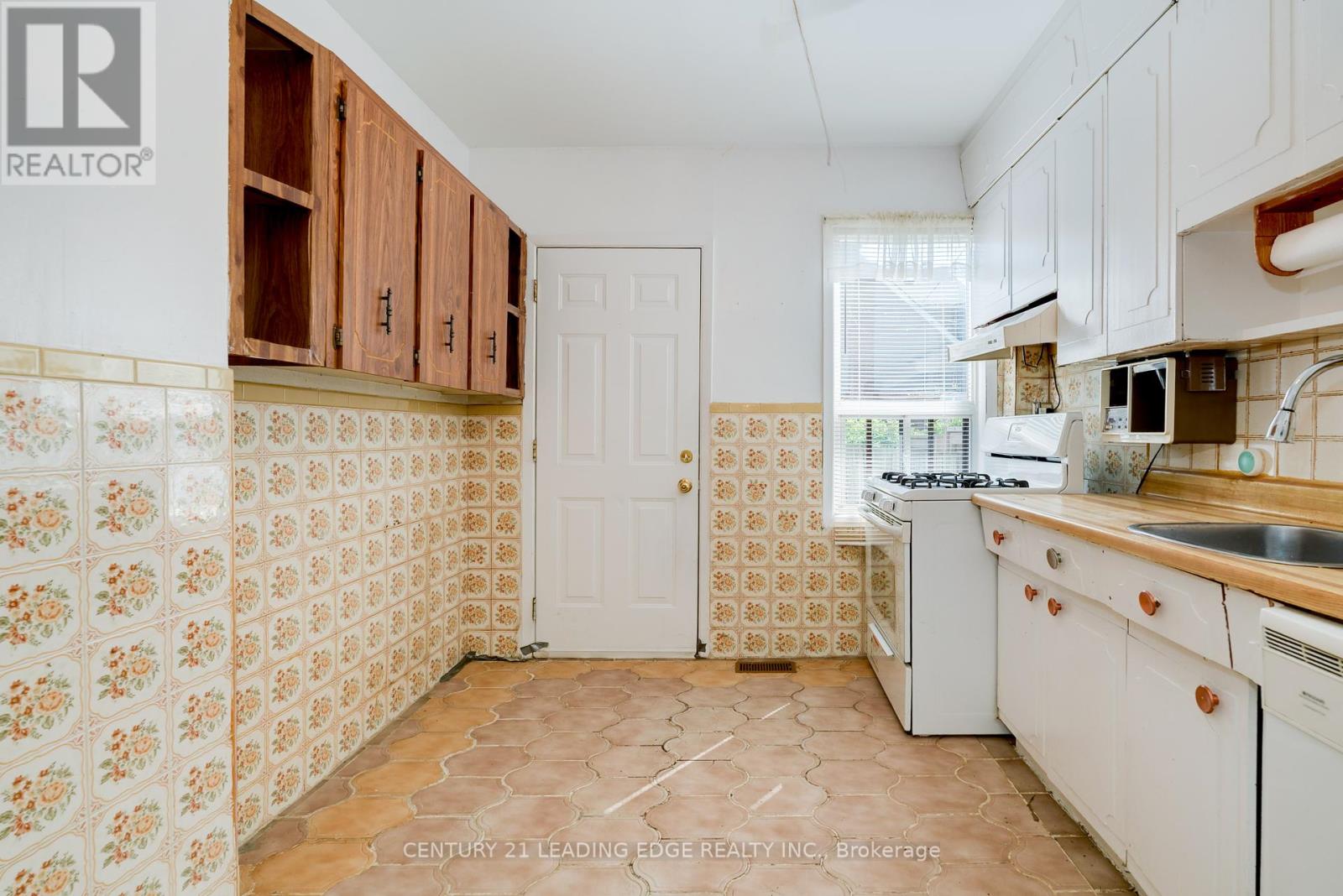 635 Coxwell Avenue, Toronto, Ontario  M4C 3B8 - Photo 19 - E12288367