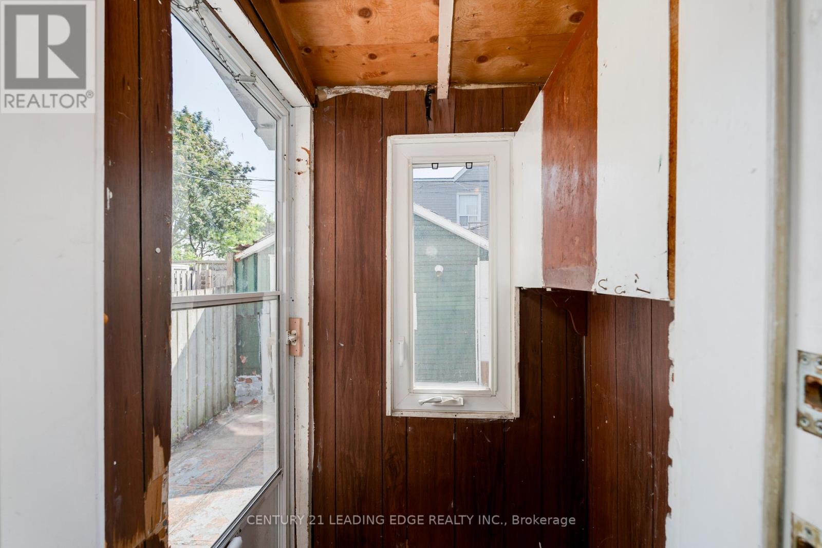 635 Coxwell Avenue, Toronto, Ontario  M4C 3B8 - Photo 20 - E12288367