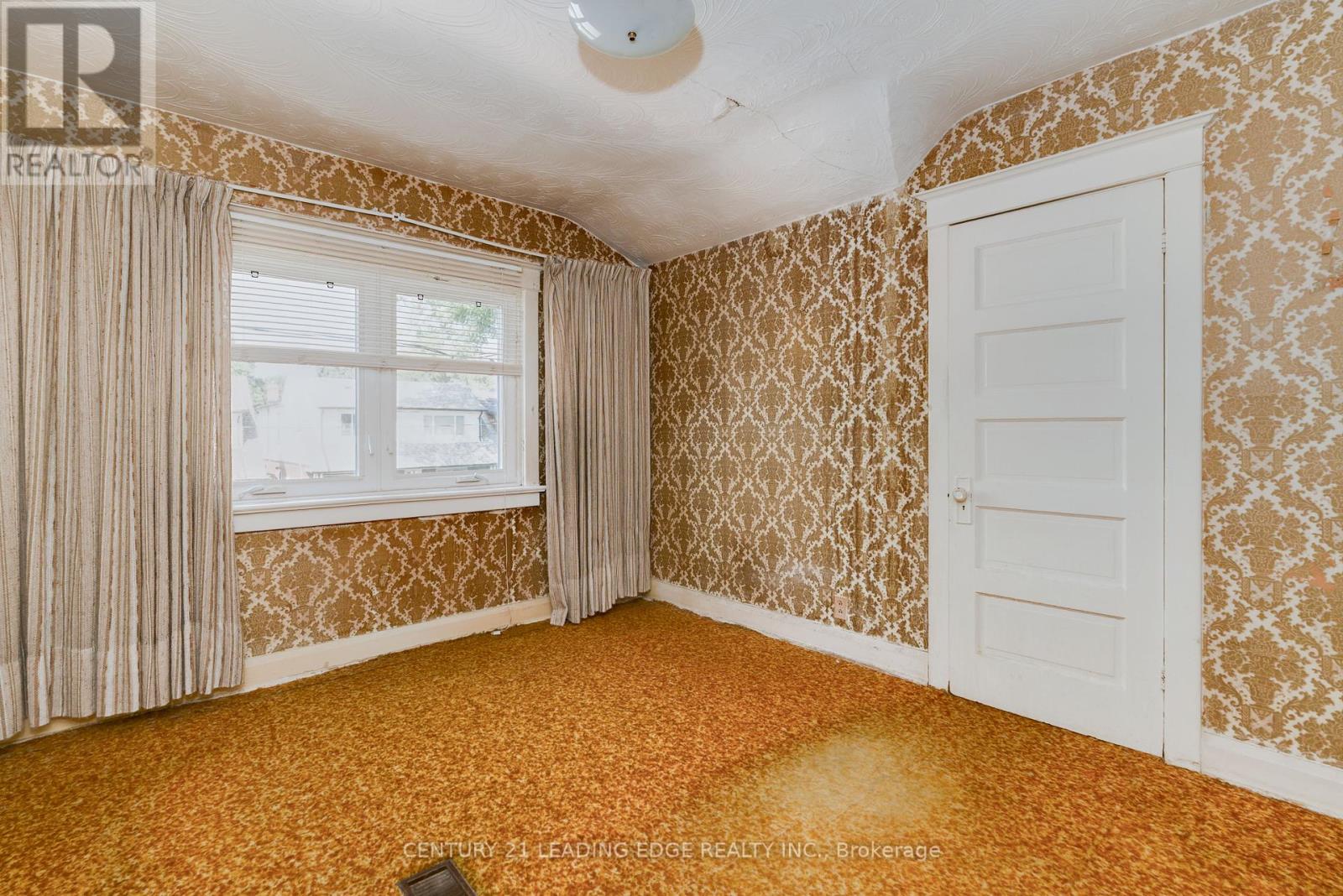 635 Coxwell Avenue, Toronto, Ontario  M4C 3B8 - Photo 22 - E12288367