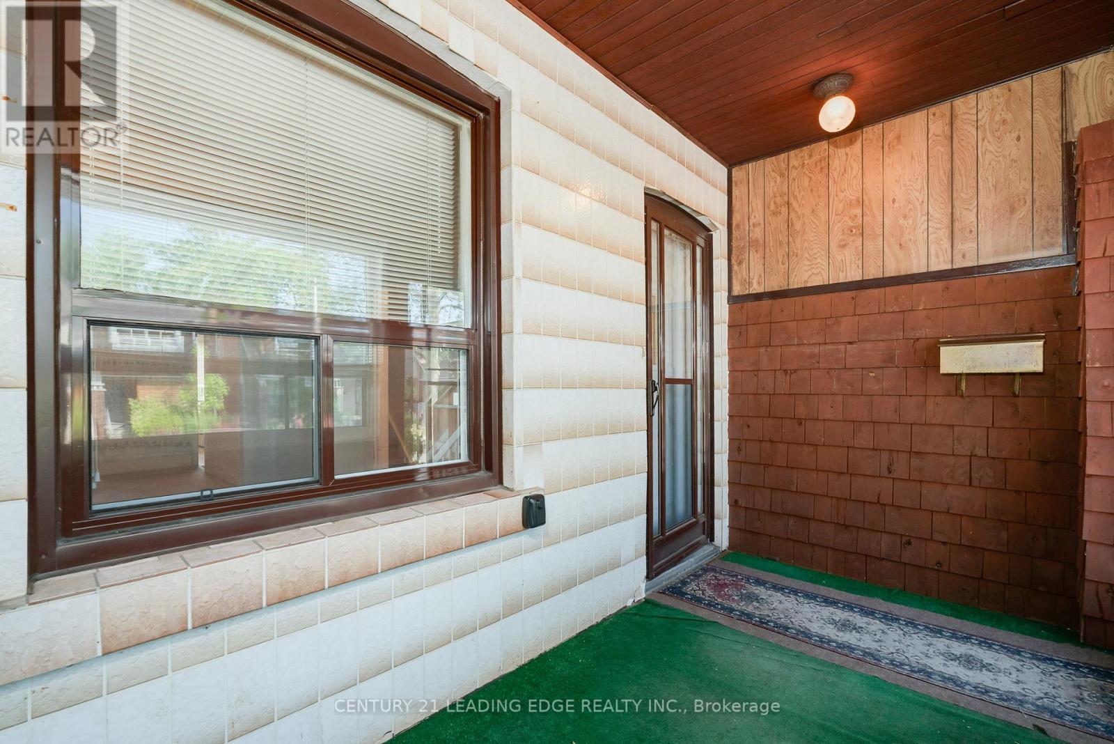 Property at 635 COXWELL AVENUE image 3
