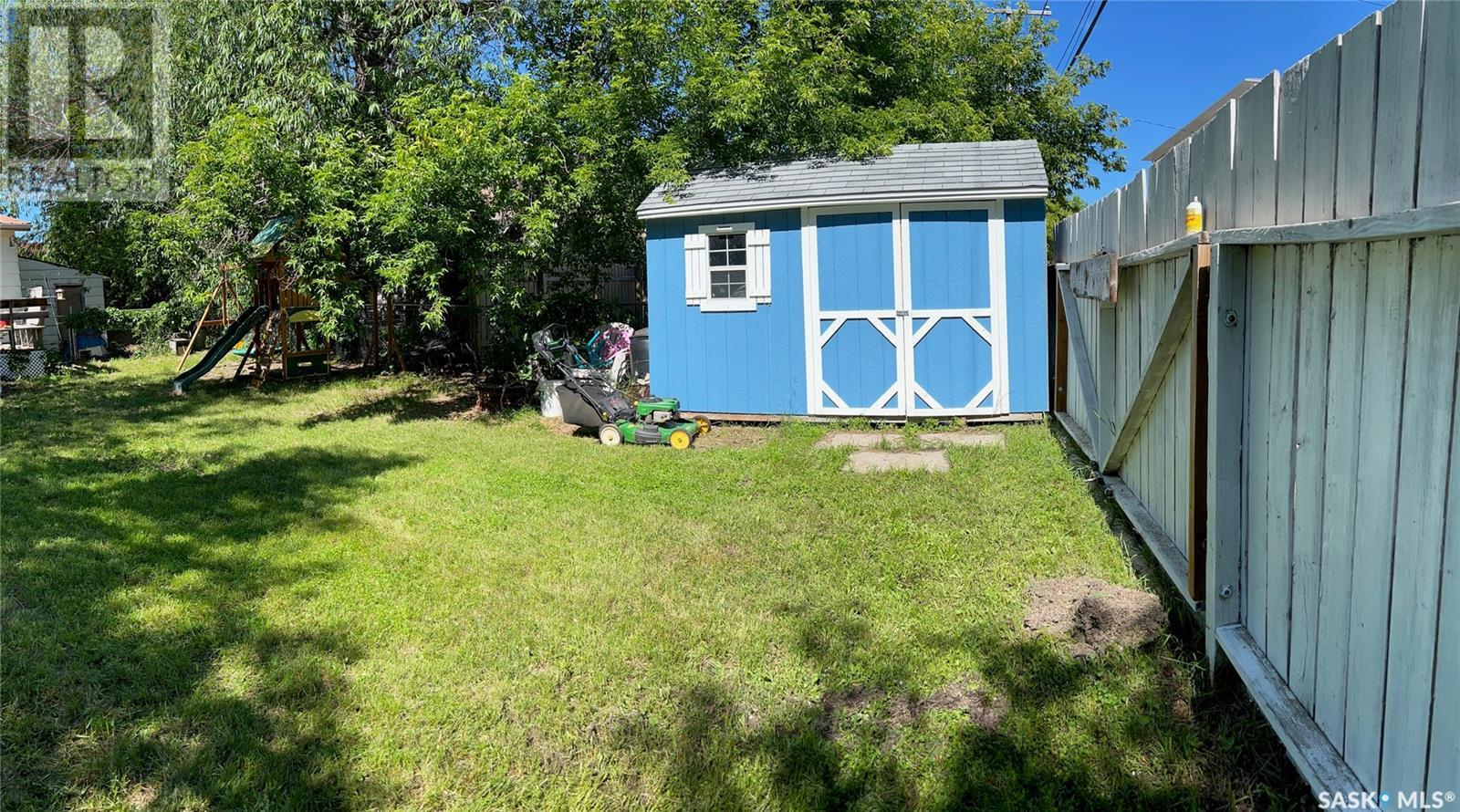 1217 2nd Street, Estevan, Saskatchewan  S4A 0M1 - Photo 40 - SK005486