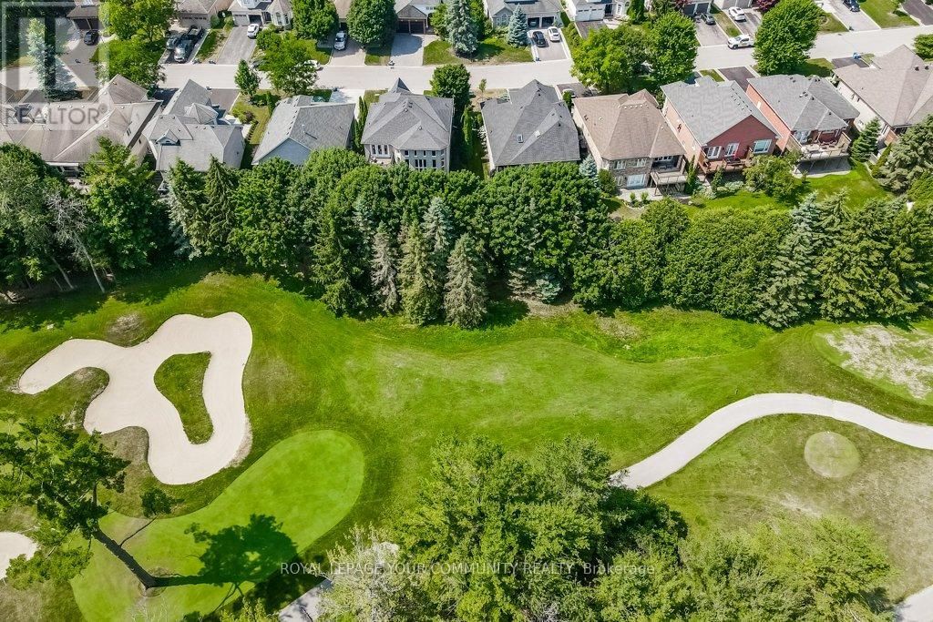 735 Madeline Heights, Newmarket (Stonehaven-Wyndham), Ontario  L3X 2J6 - Photo 46 - N12288406