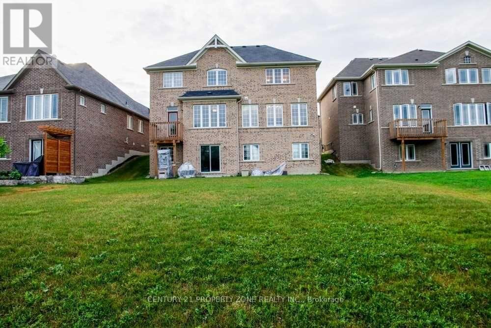 Property at 919 GREEN STREET image 3