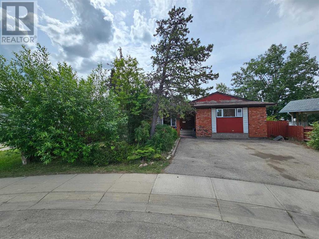 Property at 9933 82 Avenue image 3
