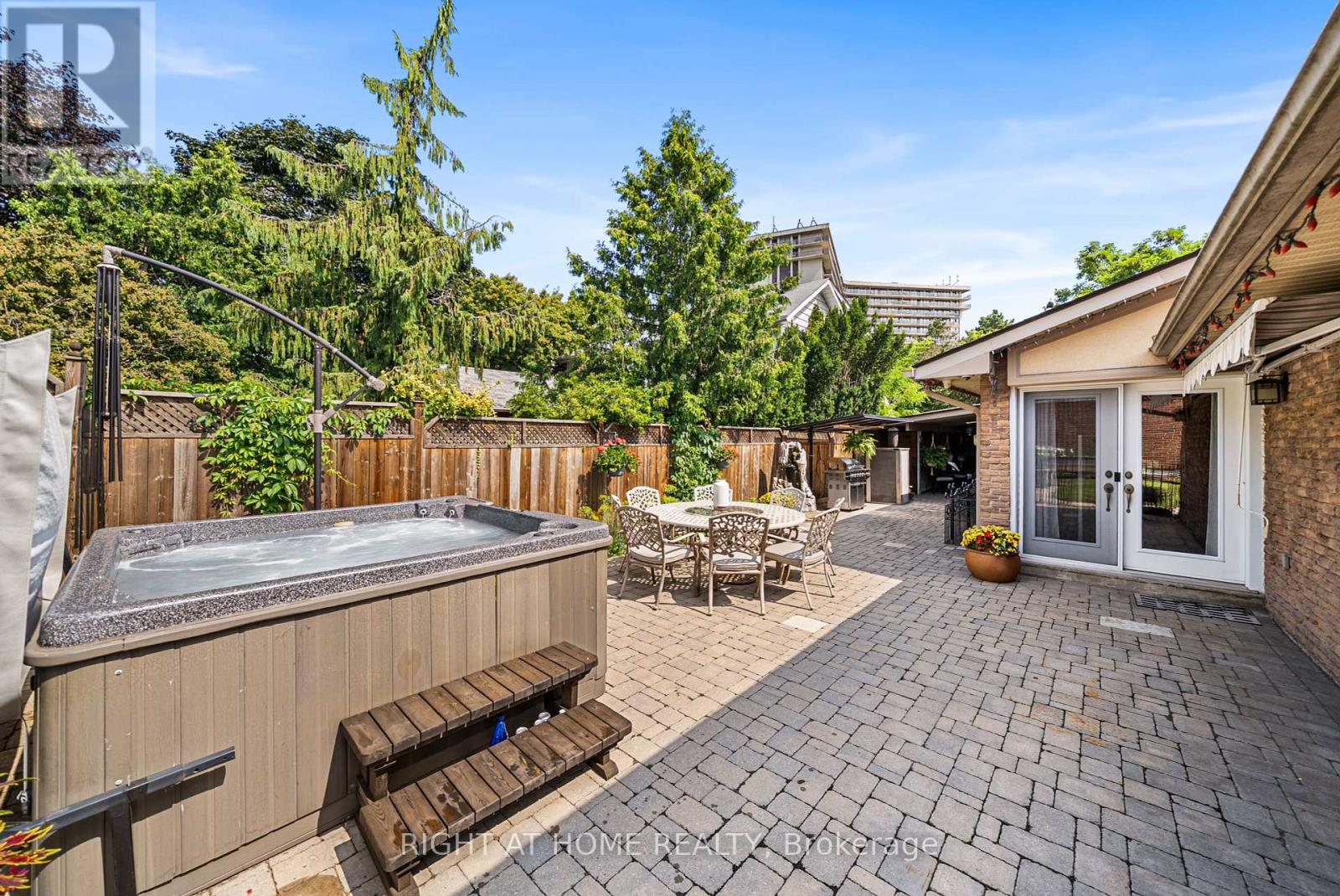 1045 Bloor Street, Mississauga, Ontario  L4Y 2N3 - Photo 39 - W12288362