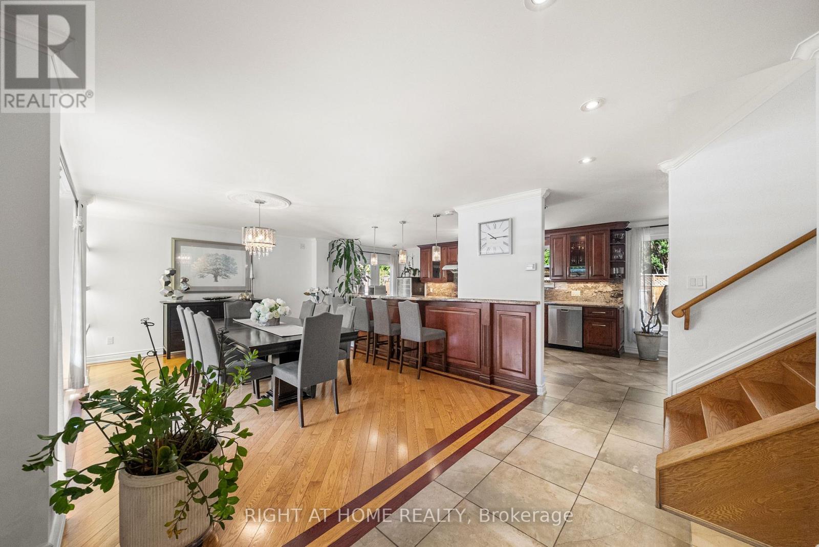 1045 Bloor Street, Mississauga, Ontario  L4Y 2N3 - Photo 7 - W12288362