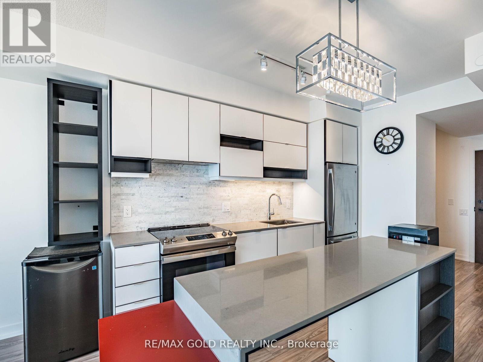 3705 - 4065 Confederation Parkway, Mississauga, Ontario  L5B 0L4 - Photo 10 - W12288371