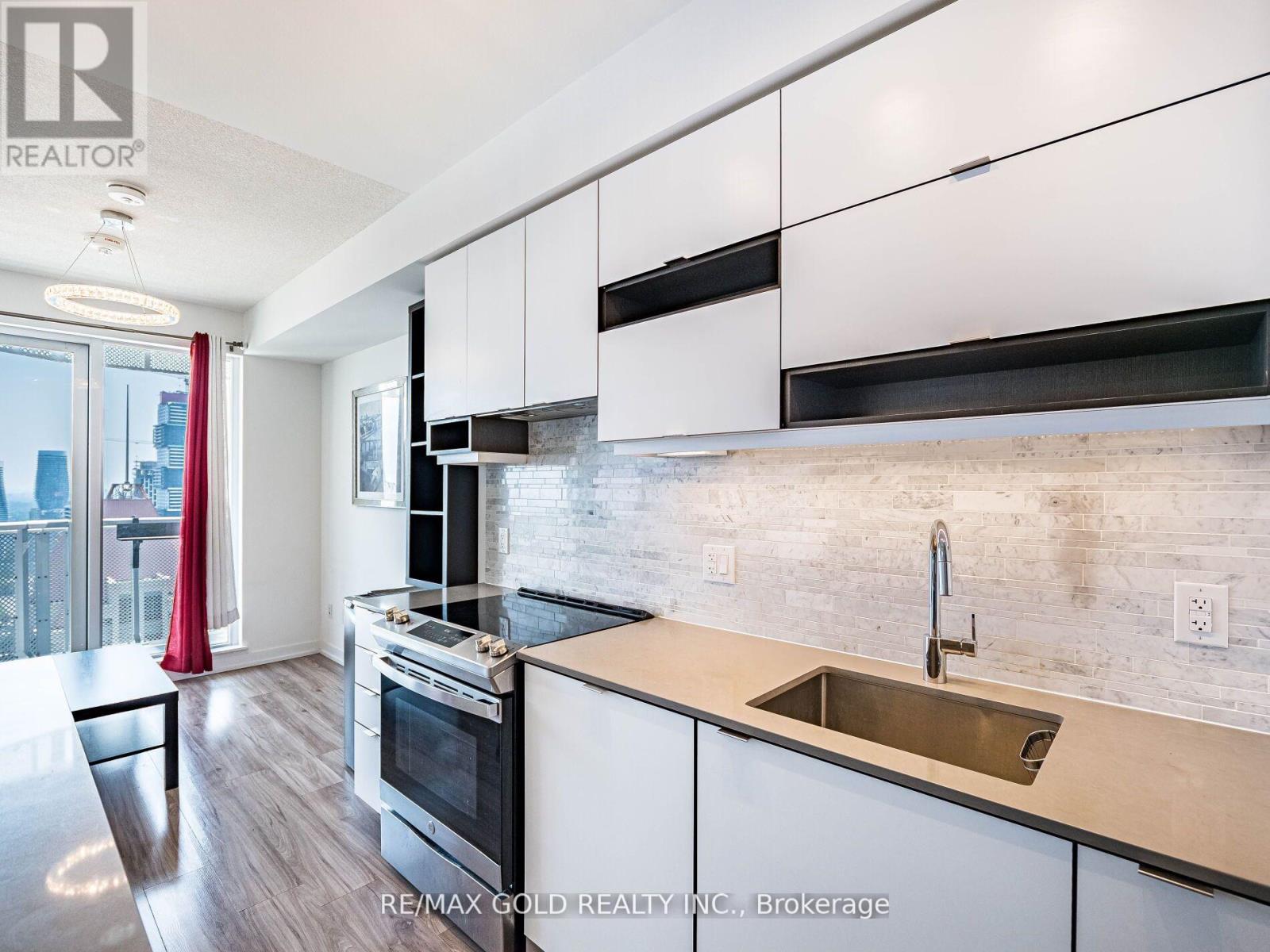3705 - 4065 Confederation Parkway, Mississauga, Ontario  L5B 0L4 - Photo 11 - W12288371