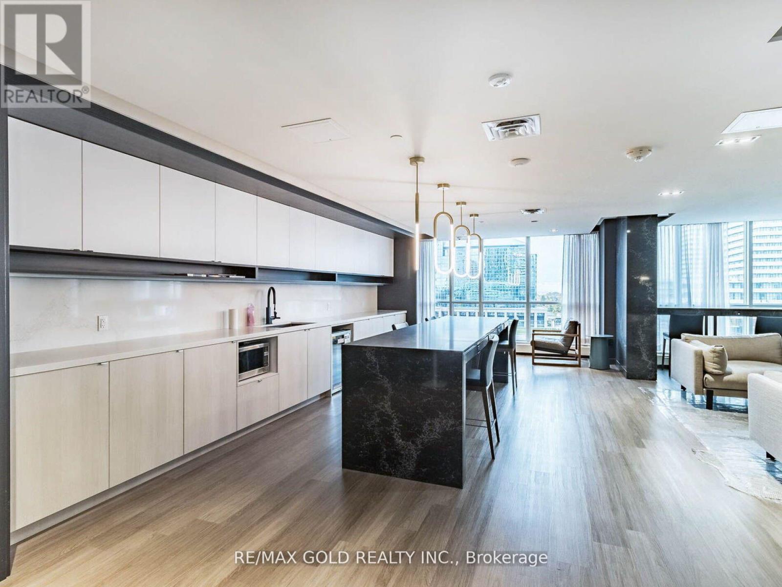 3705 - 4065 Confederation Parkway, Mississauga, Ontario  L5B 0L4 - Photo 29 - W12288371