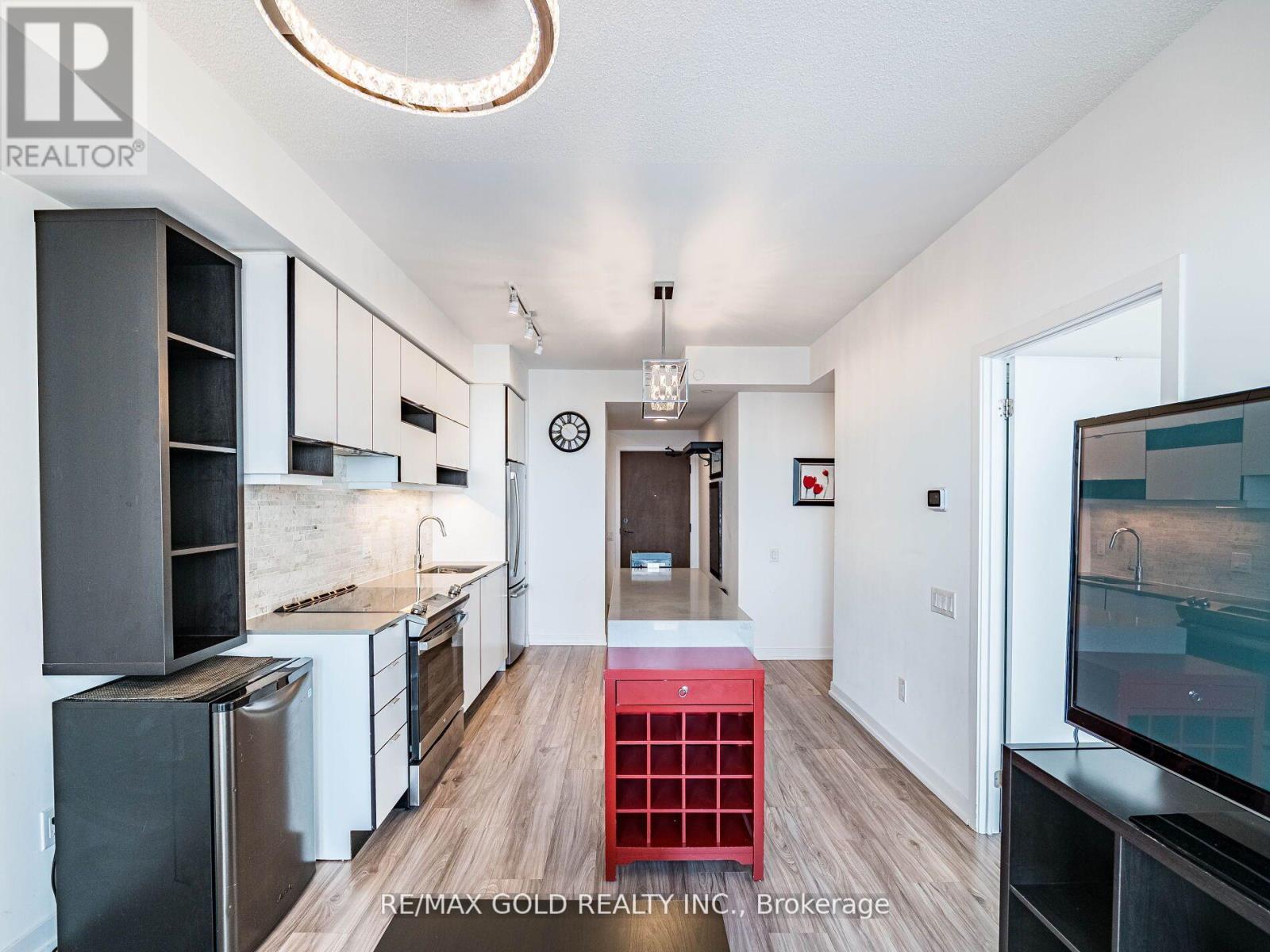 3705 - 4065 Confederation Parkway, Mississauga, Ontario  L5B 0L4 - Photo 8 - W12288371