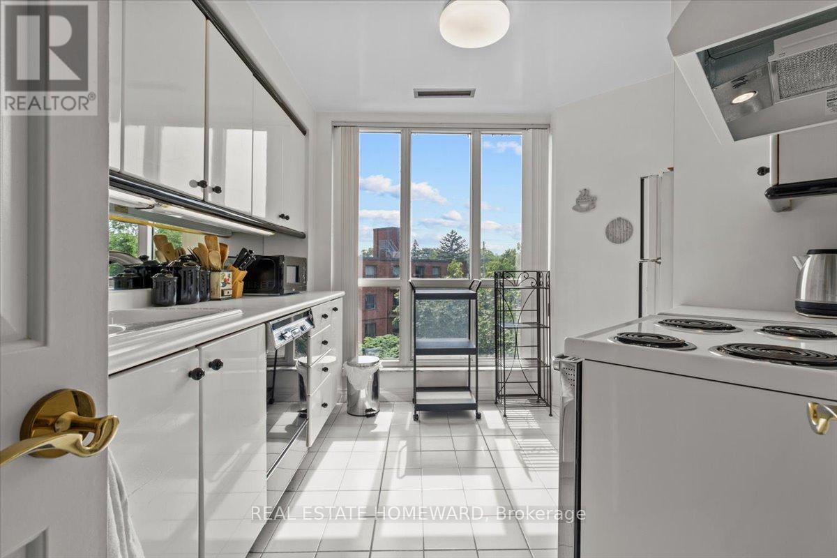 203 - 2285 Lake Shore Boulevard W, Toronto, Ontario  M8V 3X9 - Photo 11 - W12288400