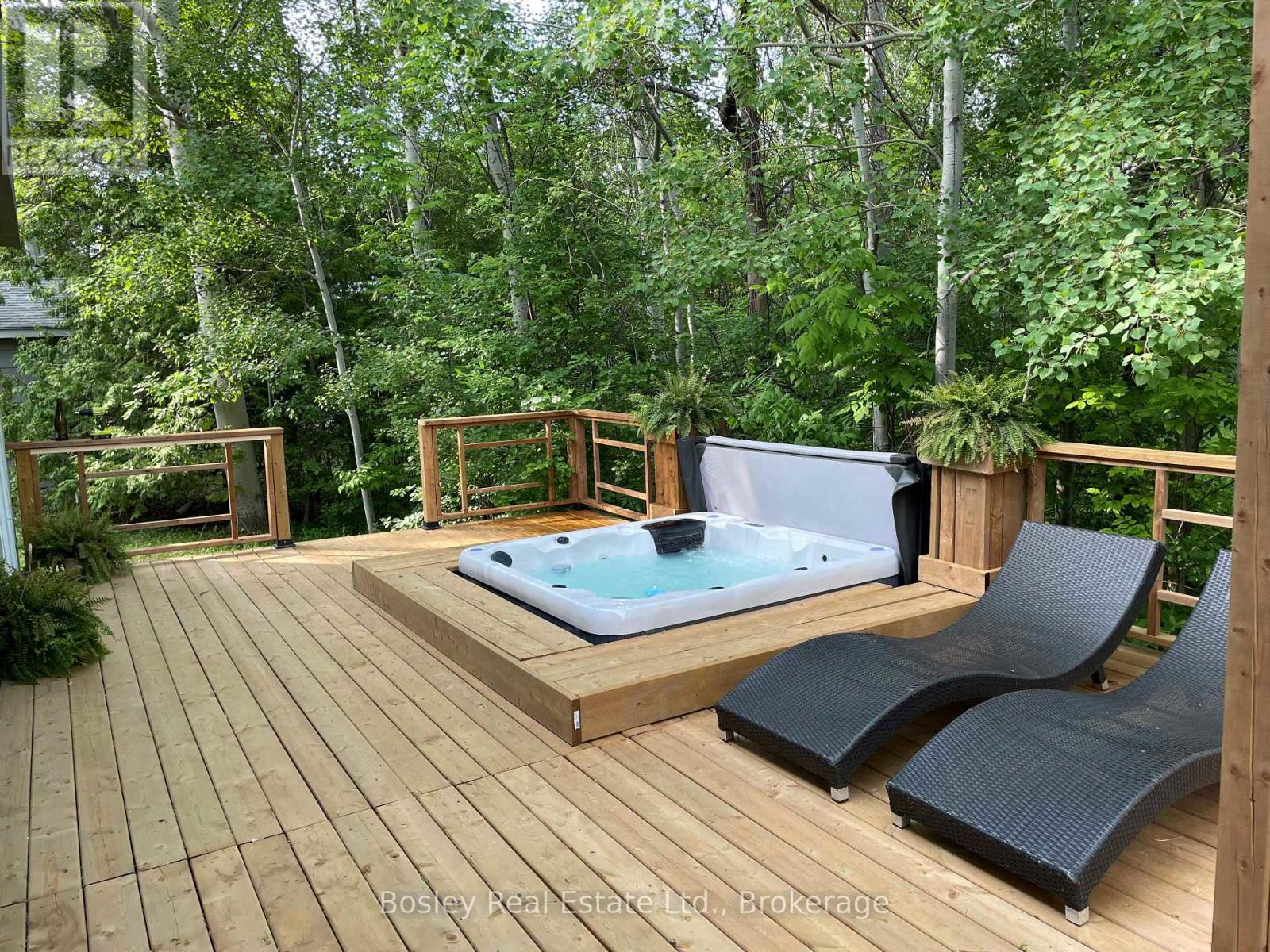 101 St Moritz Crescent, Blue Mountains, Ontario  L9Y 0S6 - Photo 12 - X12288386