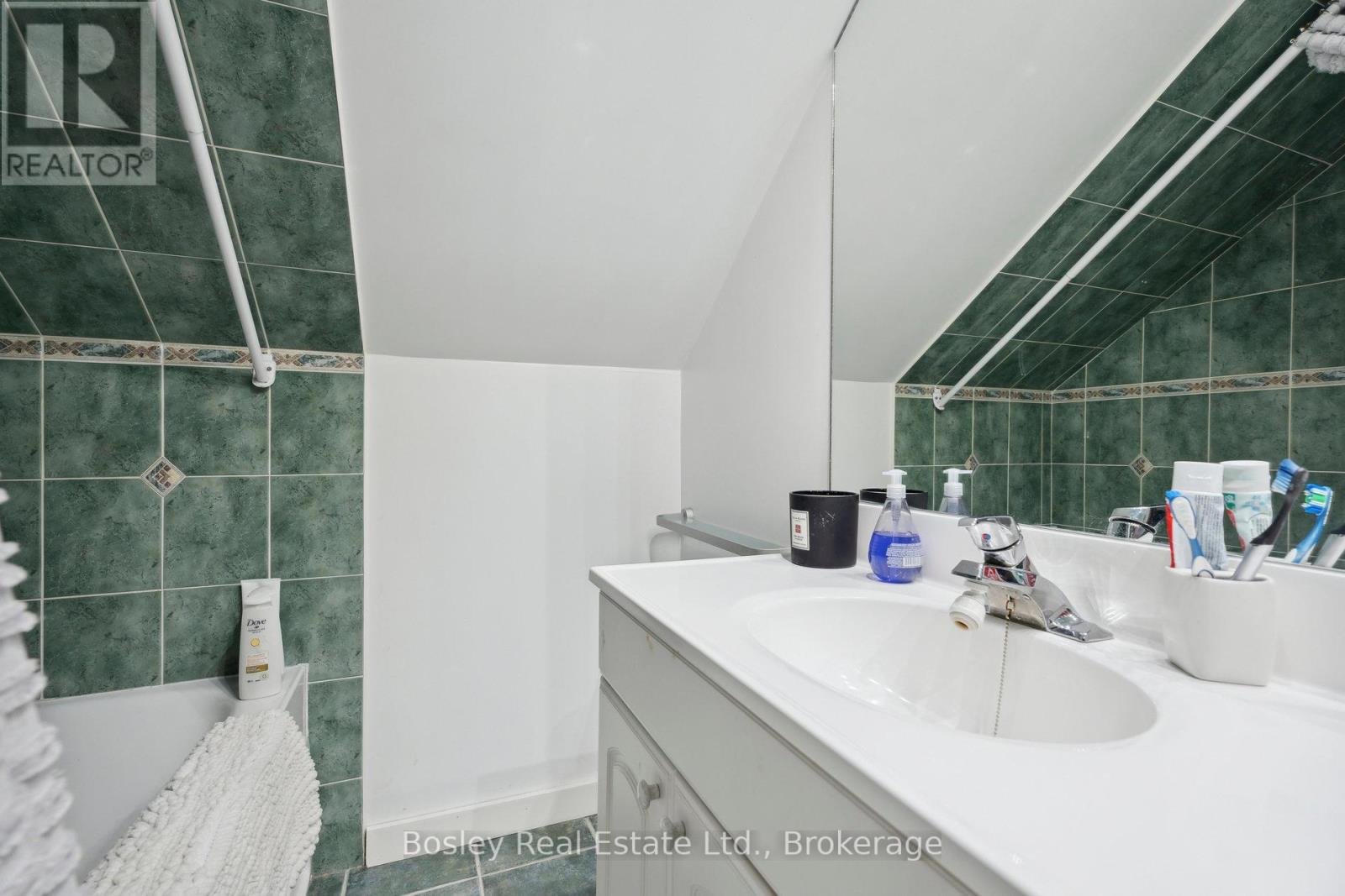 101 St Moritz Crescent, Blue Mountains, Ontario  L9Y 0S6 - Photo 28 - X12288386