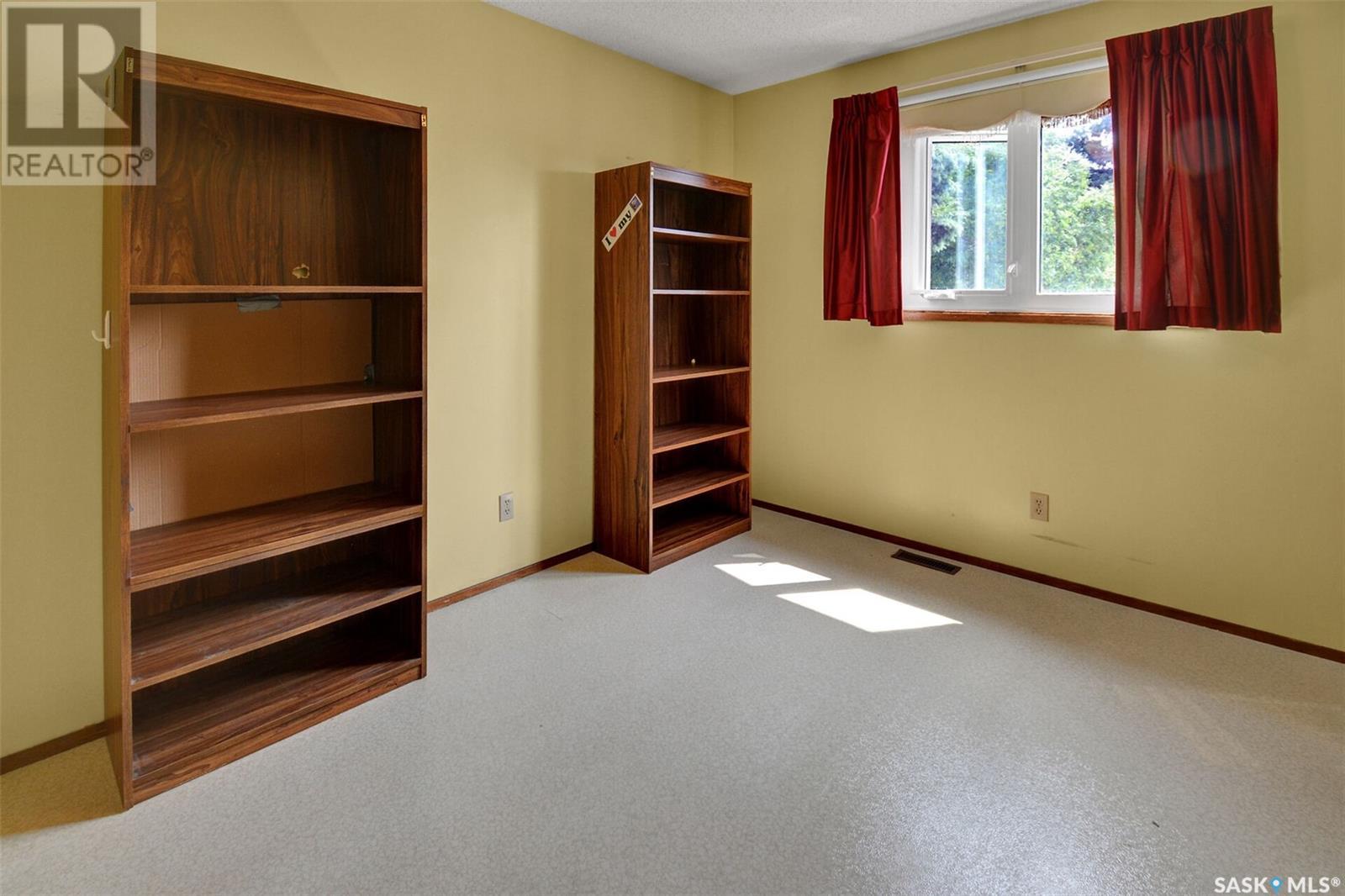 359 Coppermine Crescent, Saskatoon, Saskatchewan  S7K 4L5 - Photo 15 - SK012826