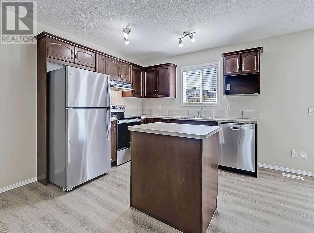 Property at 483 Cimarron Boulevard image 3