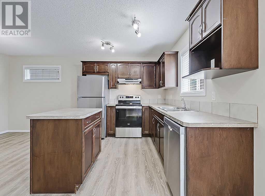 Property at 483 Cimarron Boulevard image 4
