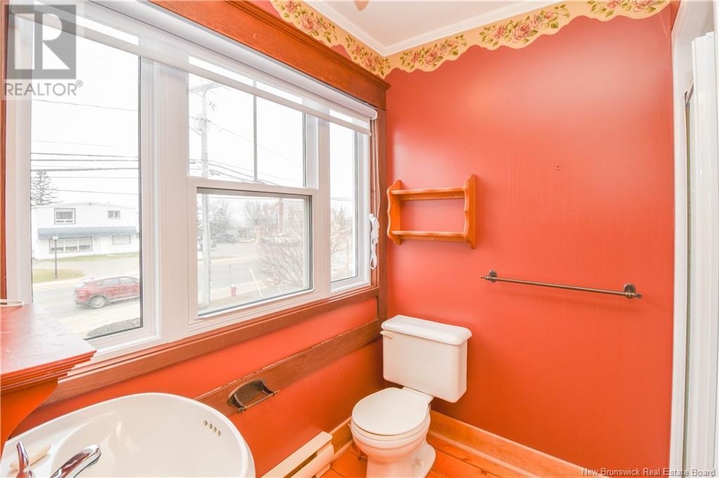 98 Saint-Pierre Ouest Boulevard, Caraquet, New Brunswick  E1W 1B6 - Photo 25 - NB122541