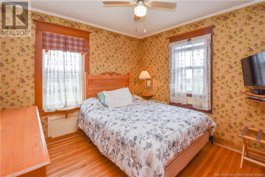 98 Saint-Pierre Ouest Boulevard, Caraquet, New Brunswick  E1W 1B6 - Photo 30 - NB122541