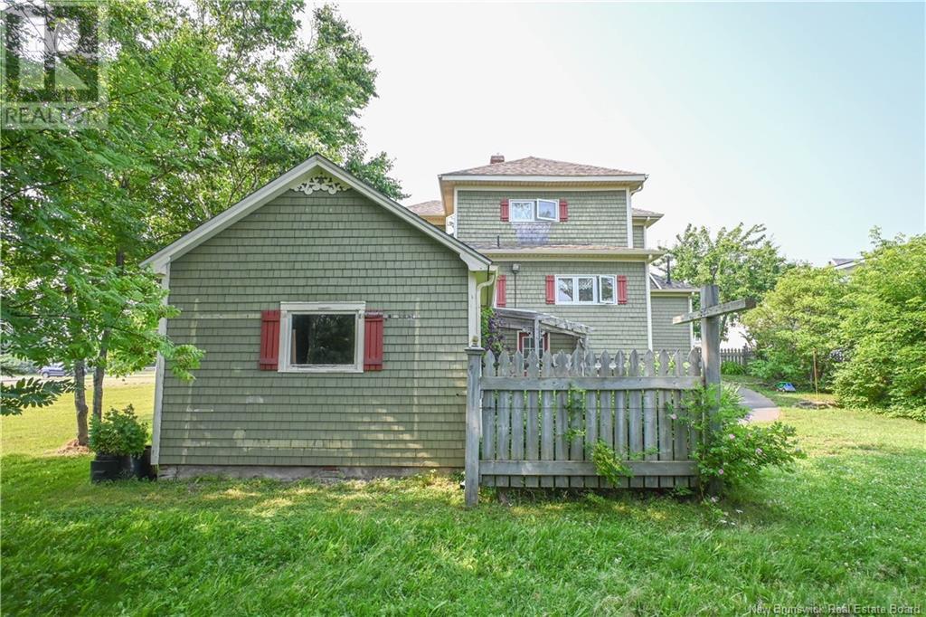 98 Saint-Pierre Ouest Boulevard, Caraquet, New Brunswick  E1W 1B6 - Photo 6 - NB122541