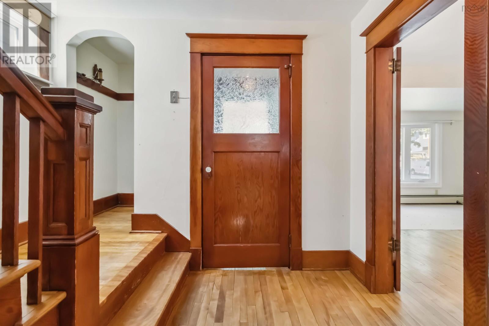 Property at 2577 Oxford Street image 3