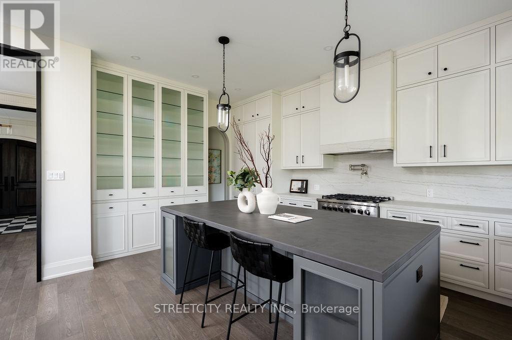 326 Manhattan Drive, London South, Ontario  N6K 4M7 - Photo 12 - X12288736