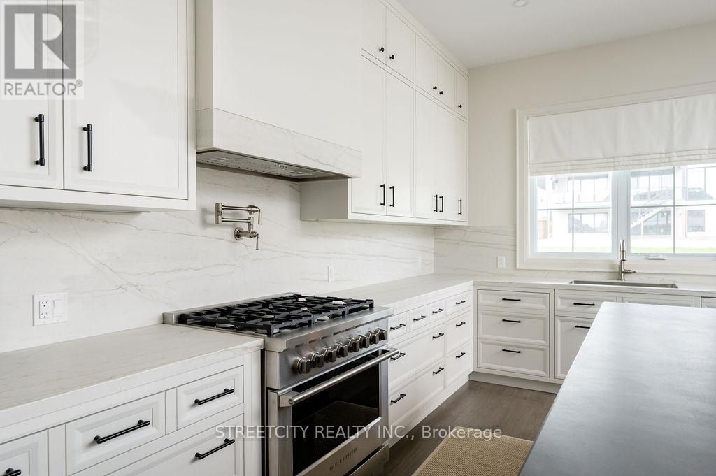 326 Manhattan Drive, London South, Ontario  N6K 4M7 - Photo 14 - X12288736