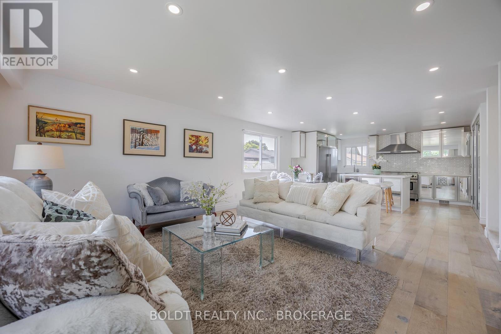 Property at 5 WOODGARDEN COURT image 5