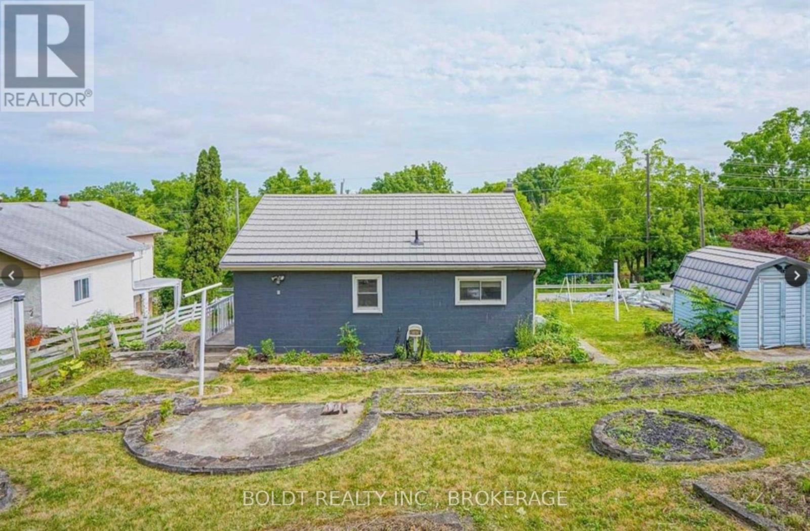 61 Bradley Street, St. Catharines, Ontario  L3T 1R5 - Photo 20 - X12288590