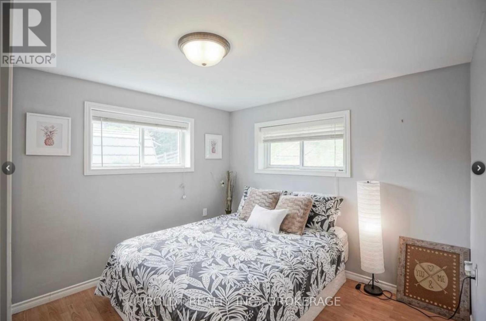 61 Bradley Street, St. Catharines, Ontario  L3T 1R5 - Photo 9 - X12288590