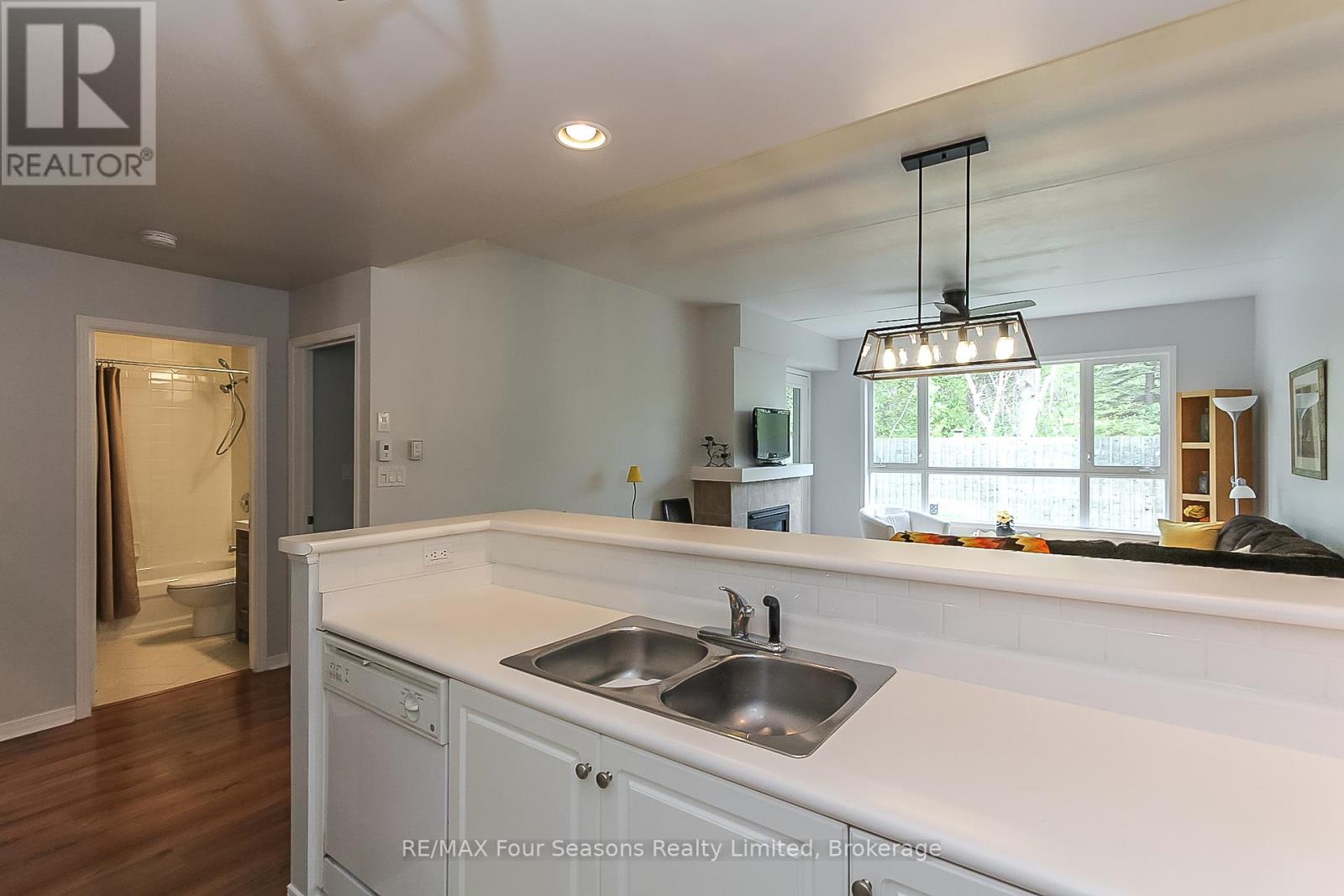 919 Cedar Pointe Court, Collingwood, Ontario  L9Y 5C7 - Photo 11 - S12288657