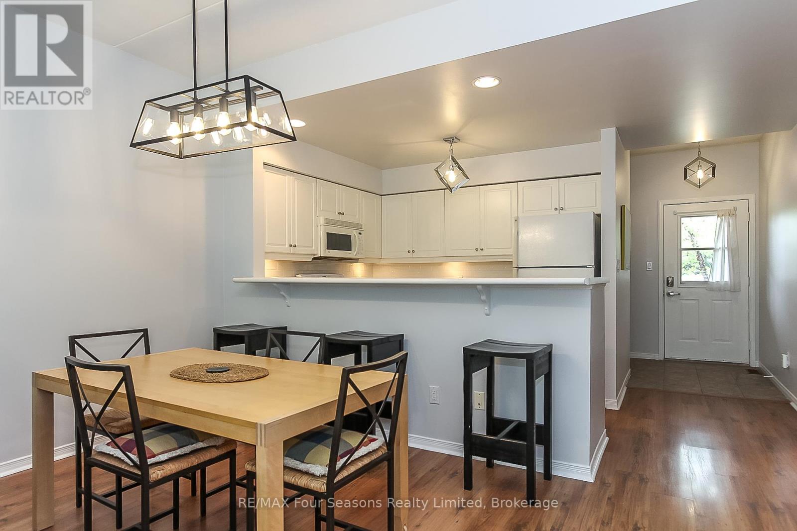 919 Cedar Pointe Court, Collingwood, Ontario  L9Y 5C7 - Photo 13 - S12288657