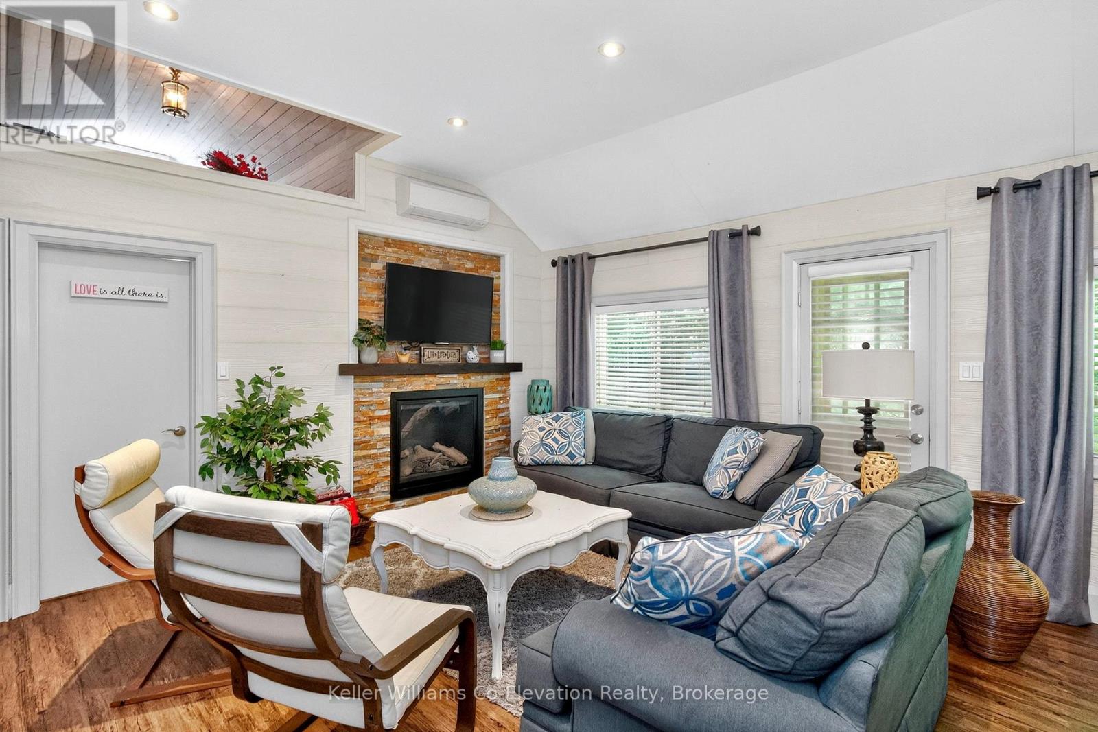 Property at 19 EVANS DRIVE image 4