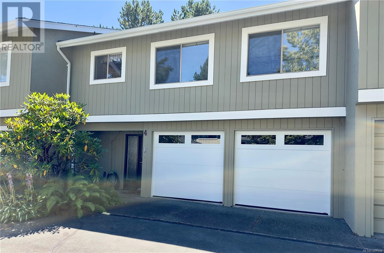 4 2020 White Birch Rd, Sidney, British Columbia