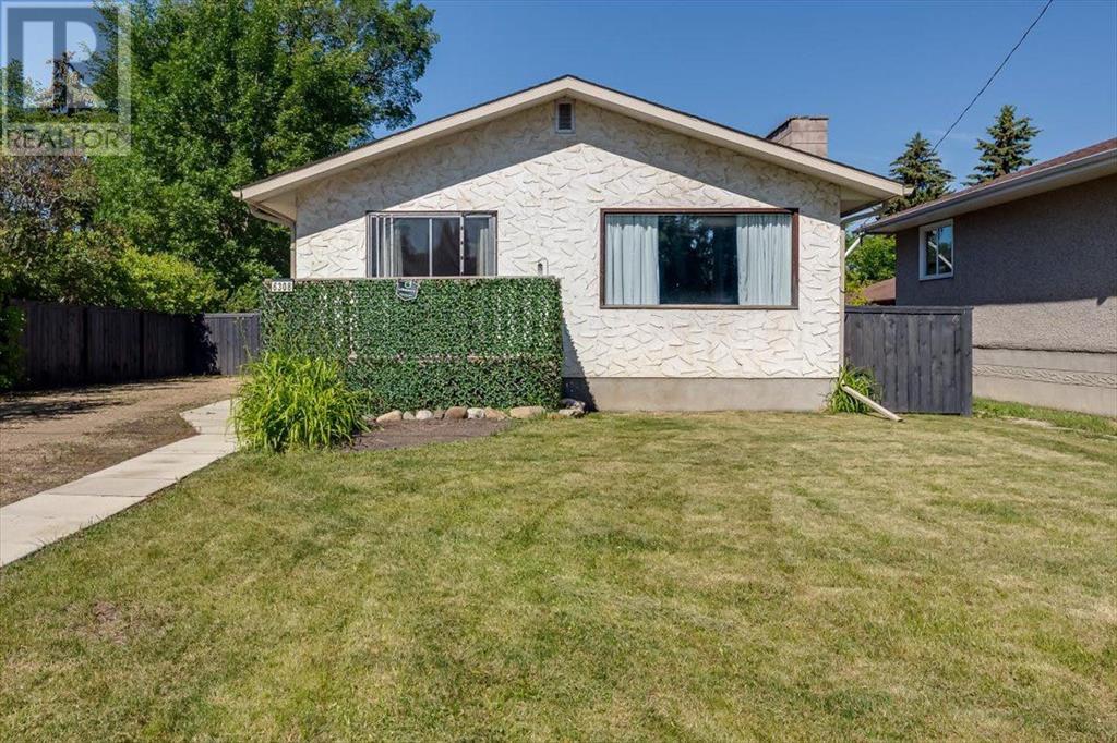 Property at 6308 61 Avenue image 2