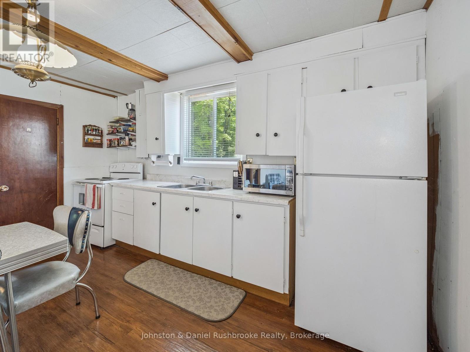 4 - 1102 Ridge Road, Muskoka Lakes, Ontario  P0C 1M0 - Photo 13 - X12288712