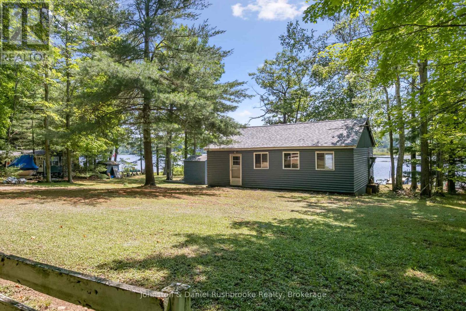 4 - 1102 Ridge Road, Muskoka Lakes, Ontario  P0C 1M0 - Photo 5 - X12288712