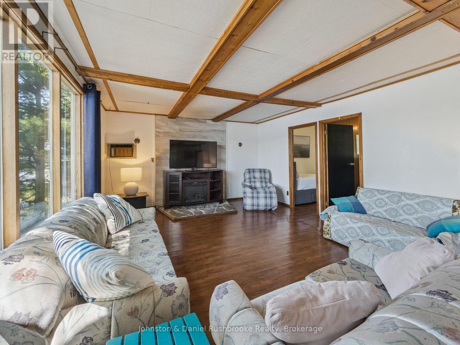 4 - 1102 Ridge Road, Muskoka Lakes, Ontario  P0C 1M0 - Photo 7 - X12288712