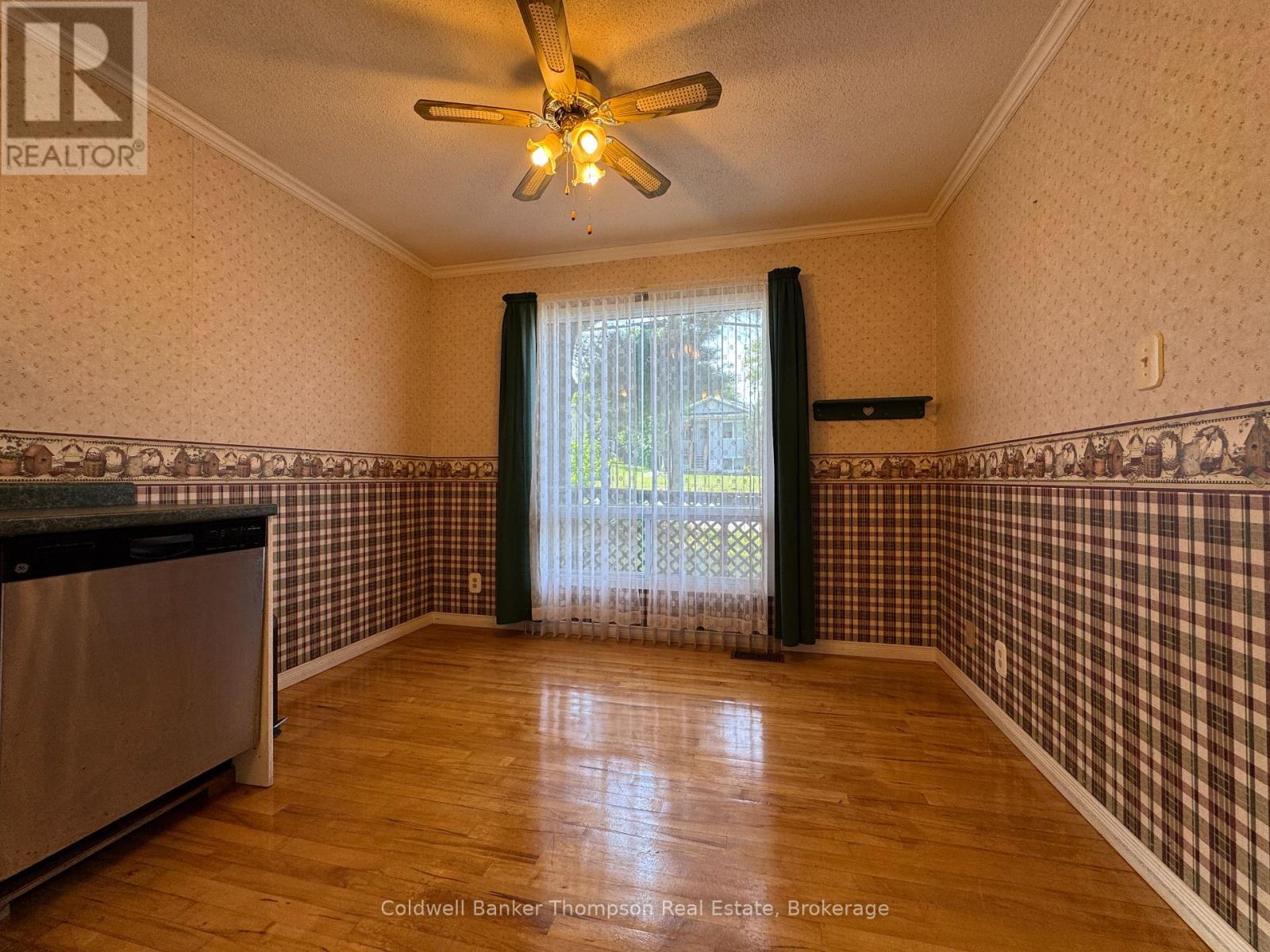 8 Yonge Street S, Huntsville, Ontario  P1H 1W7 - Photo 12 - X12288771