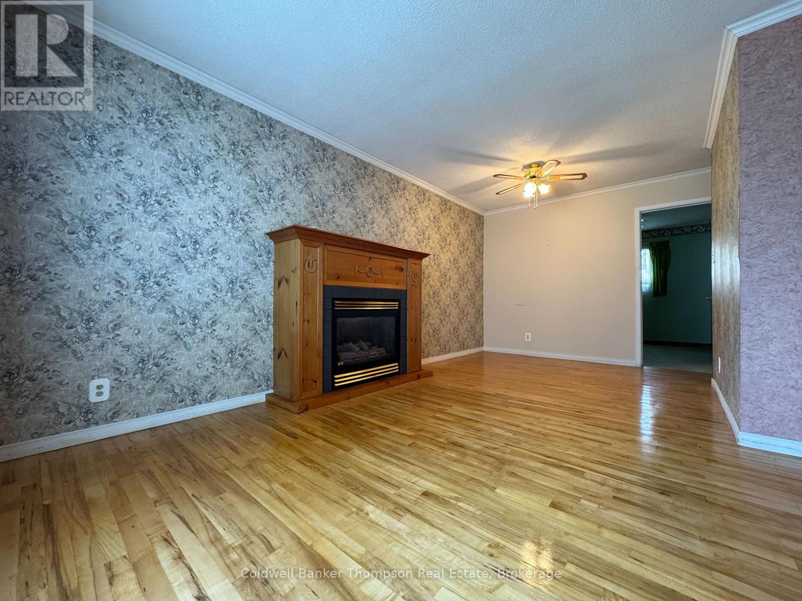 8 Yonge Street S, Huntsville, Ontario  P1H 1W7 - Photo 13 - X12288771