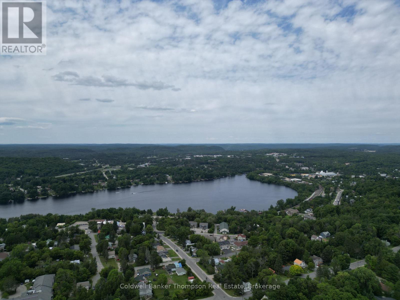 8 Yonge Street S, Huntsville, Ontario  P1H 1W7 - Photo 7 - X12288771