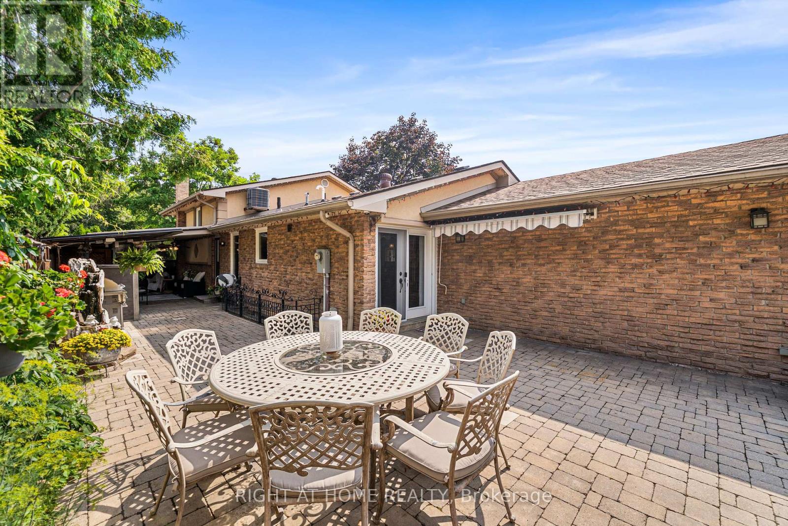 1045 Bloor Street, Mississauga (Applewood), Ontario  L4Y 2N3 - Photo 42 - W12288515