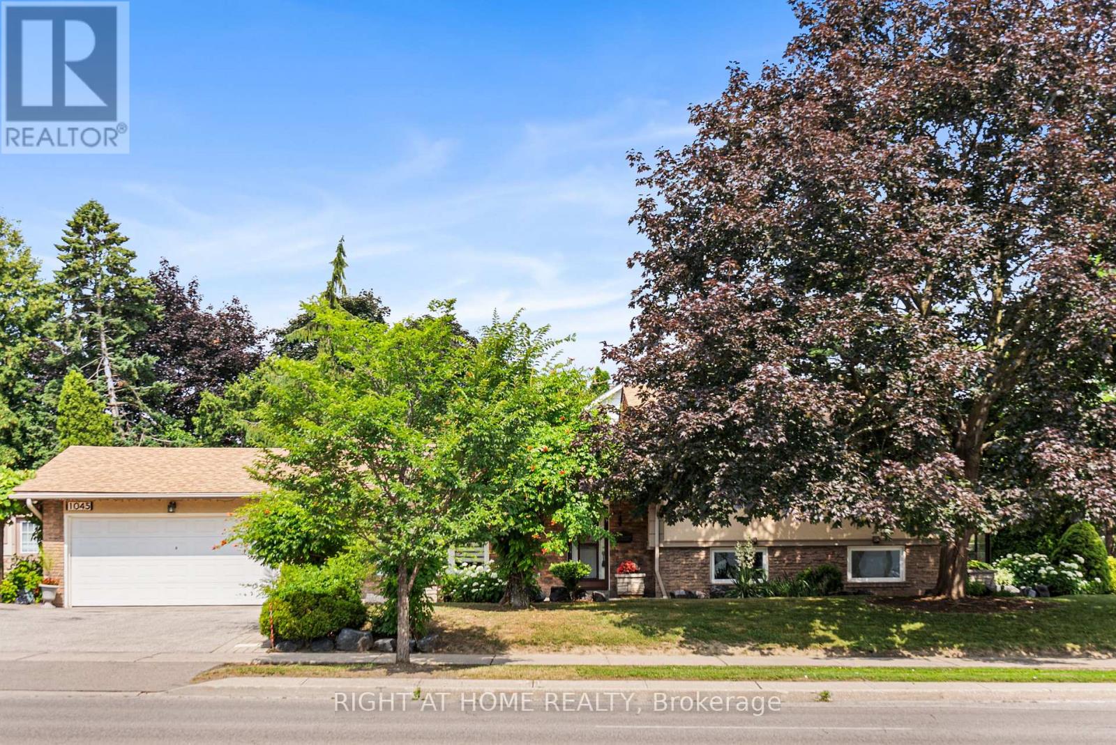 1045 Bloor Street, Mississauga (Applewood), Ontario  L4Y 2N3 - Photo 48 - W12288515